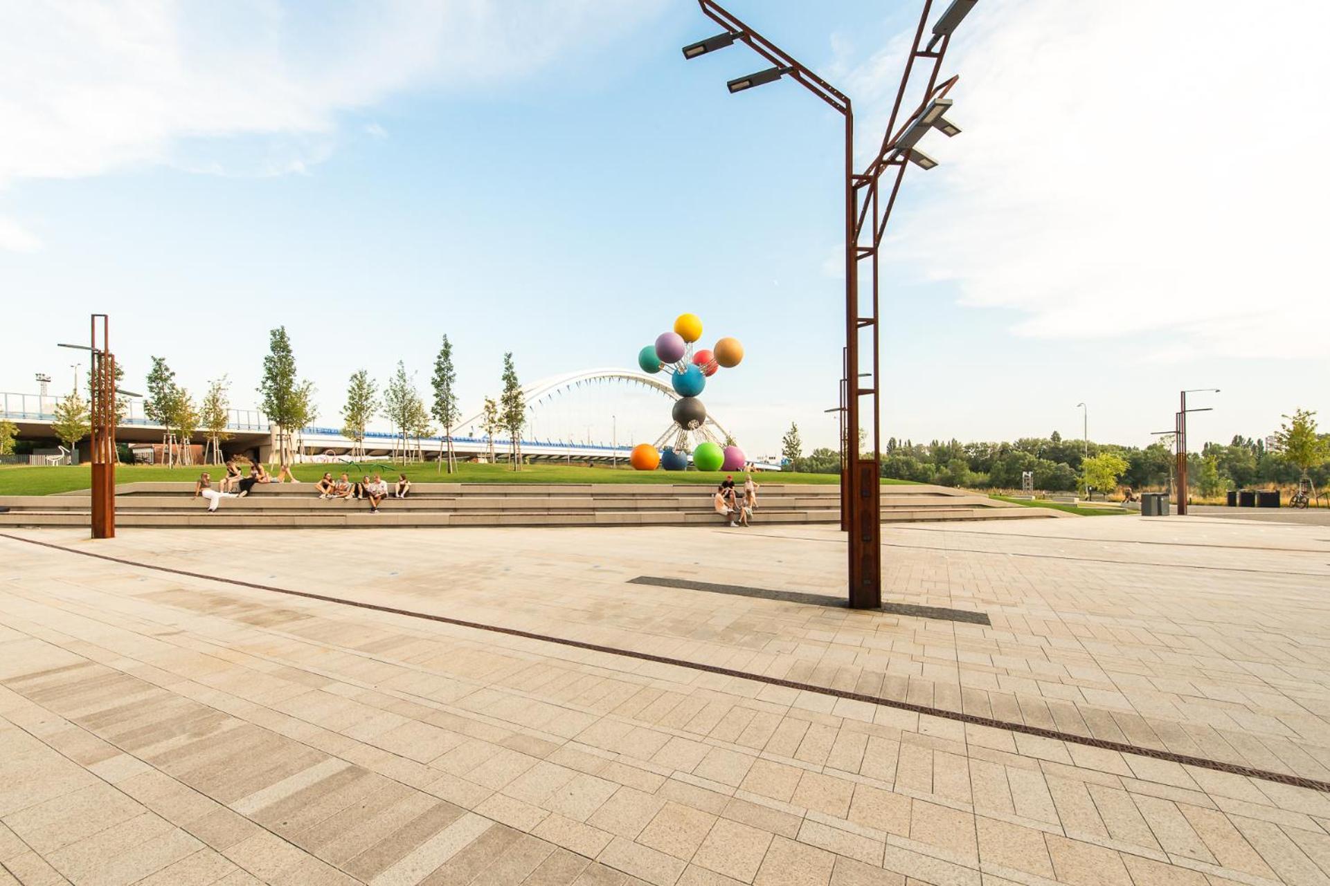 Nikas Eurovea Apartments - Free Parking Bratislava Ngoại thất bức ảnh