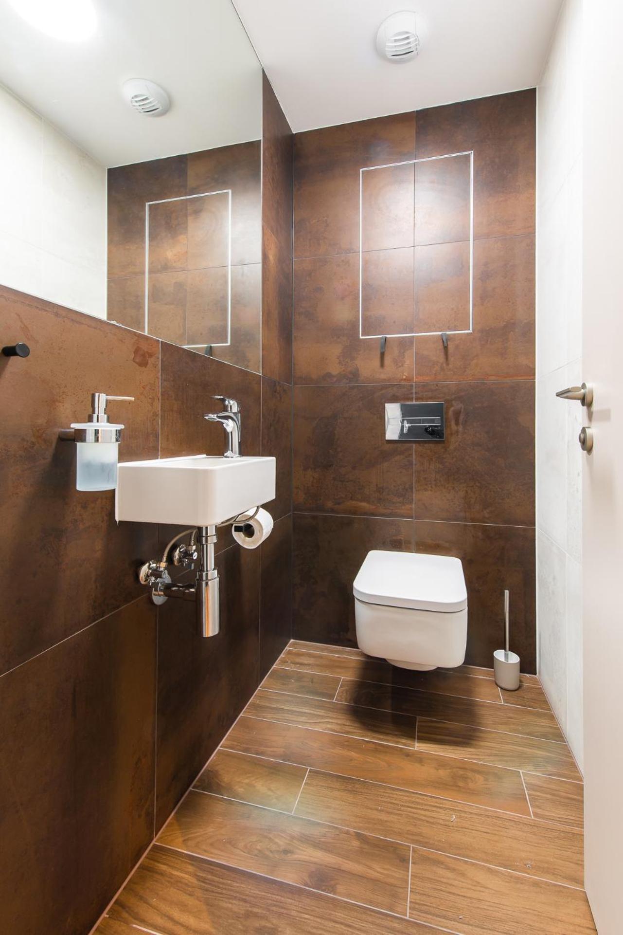 Nikas Eurovea Apartments - Free Parking Bratislava Ngoại thất bức ảnh